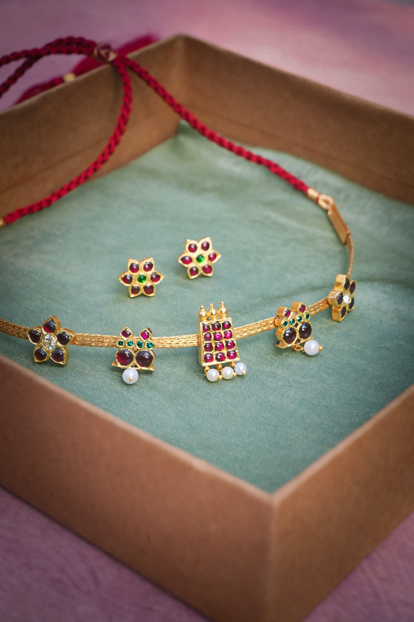 Naajy Studs