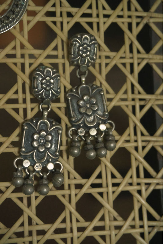 Paraga Earrings