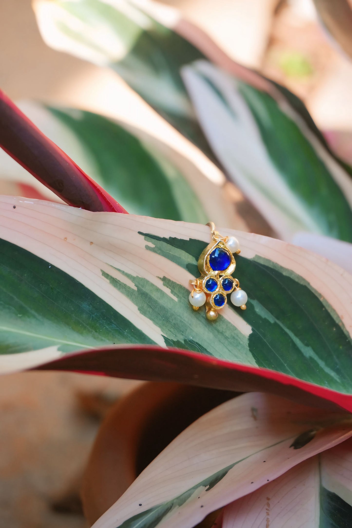 Sukrata Nose pin