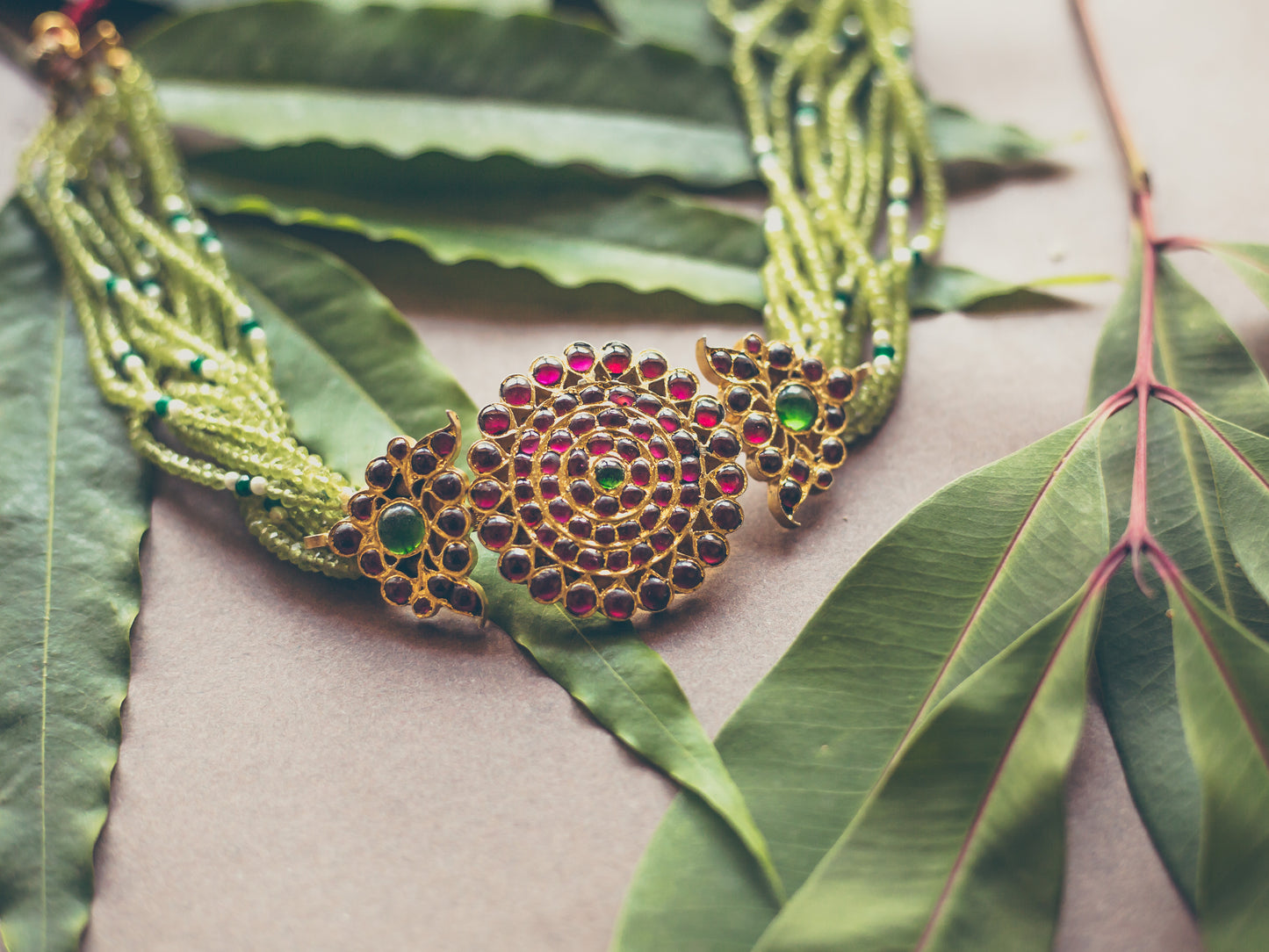 Empyrean Choker - Aaharya