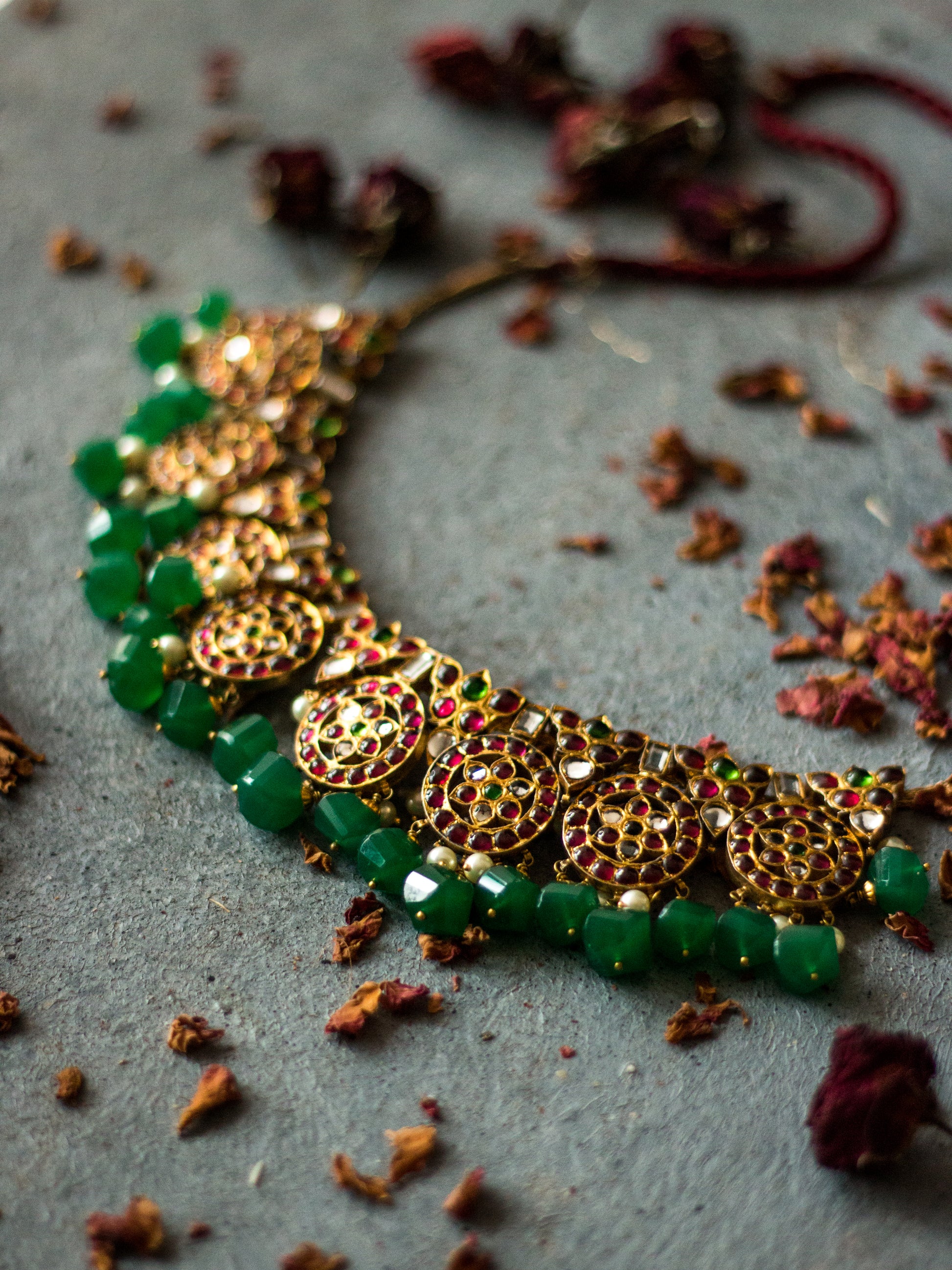 Atosi Choker - Aaharya