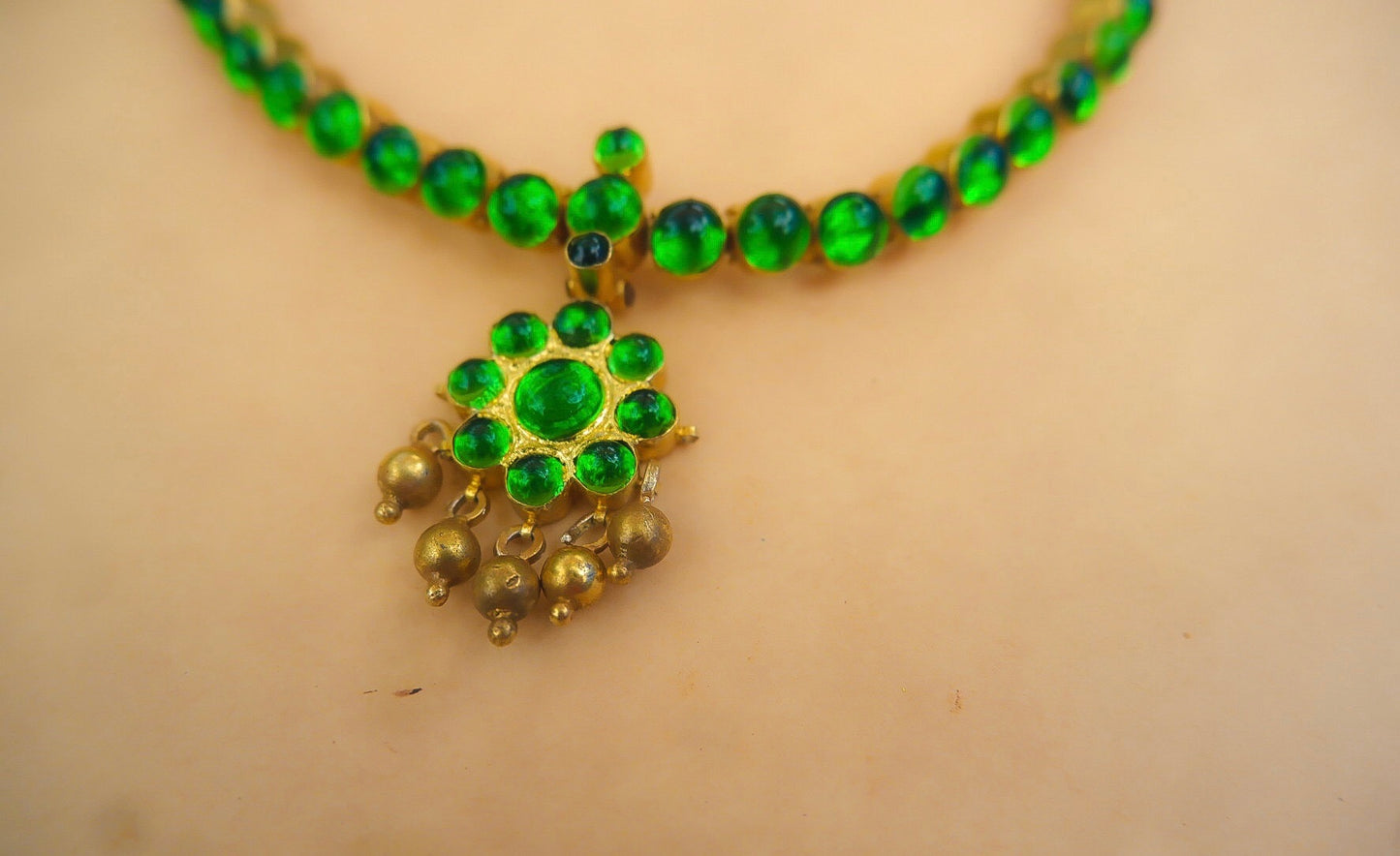 Attigai Haritah Choker