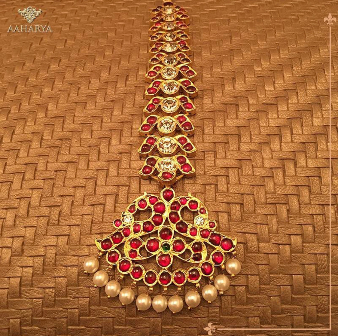 Bhairavi Maangtikka - Aaharya