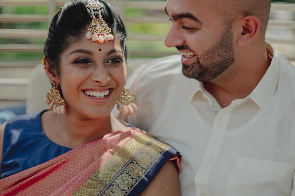 Arata Earrings - Aaharya