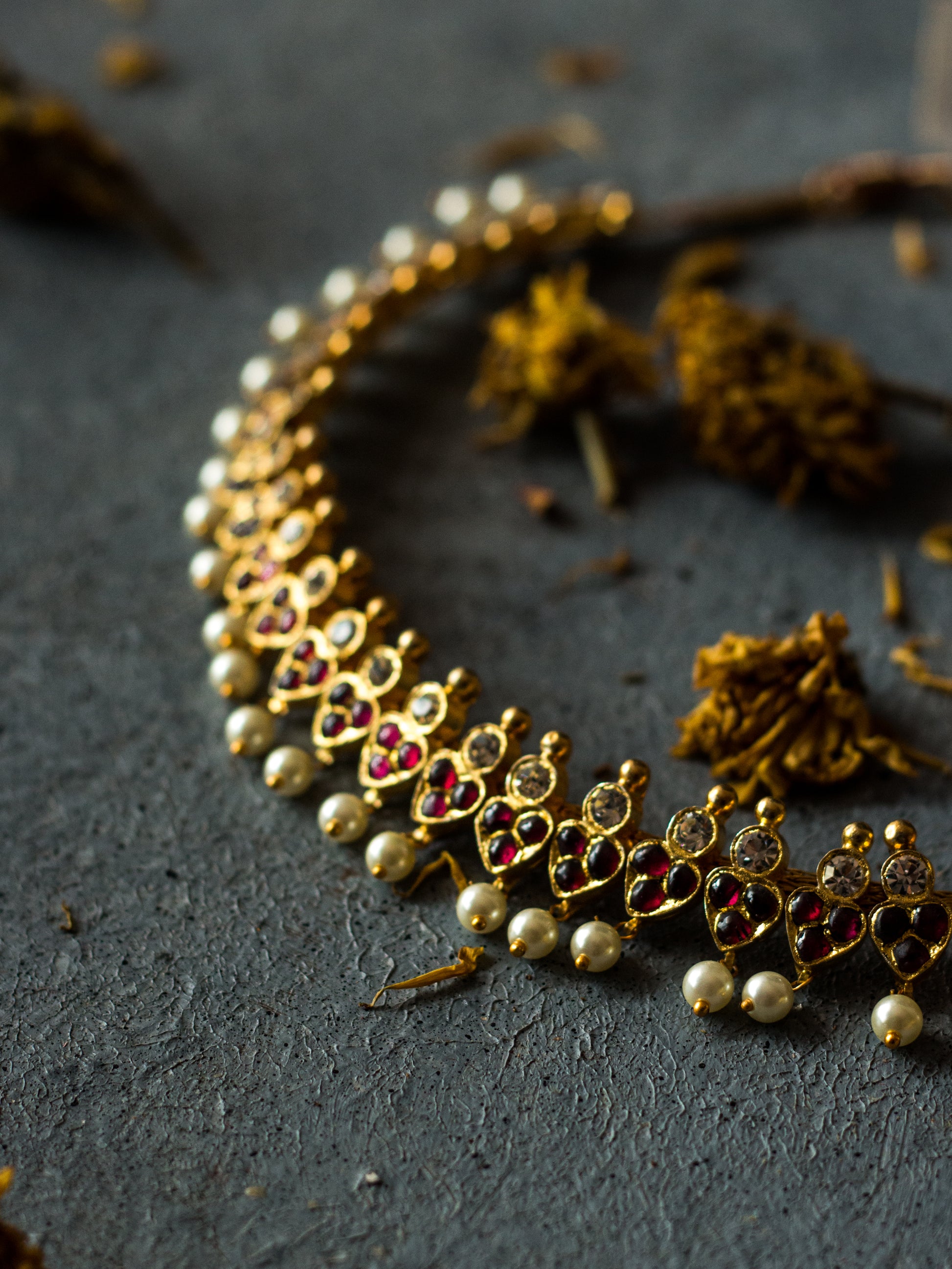 Iha Choker - Aaharya