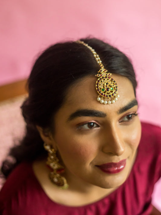 Mayura Maangtikka - Aaharya