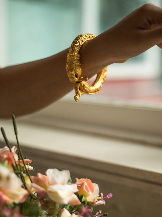 Milap Bangle - Aaharya