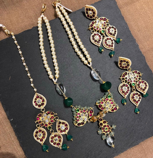 Soumya Maangtikka - Aaharya