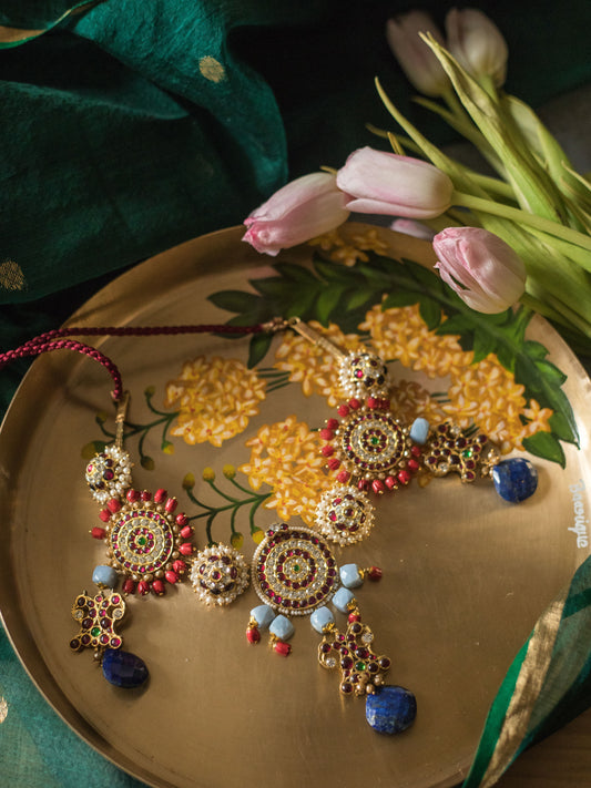 Ushra Choker - Aaharya