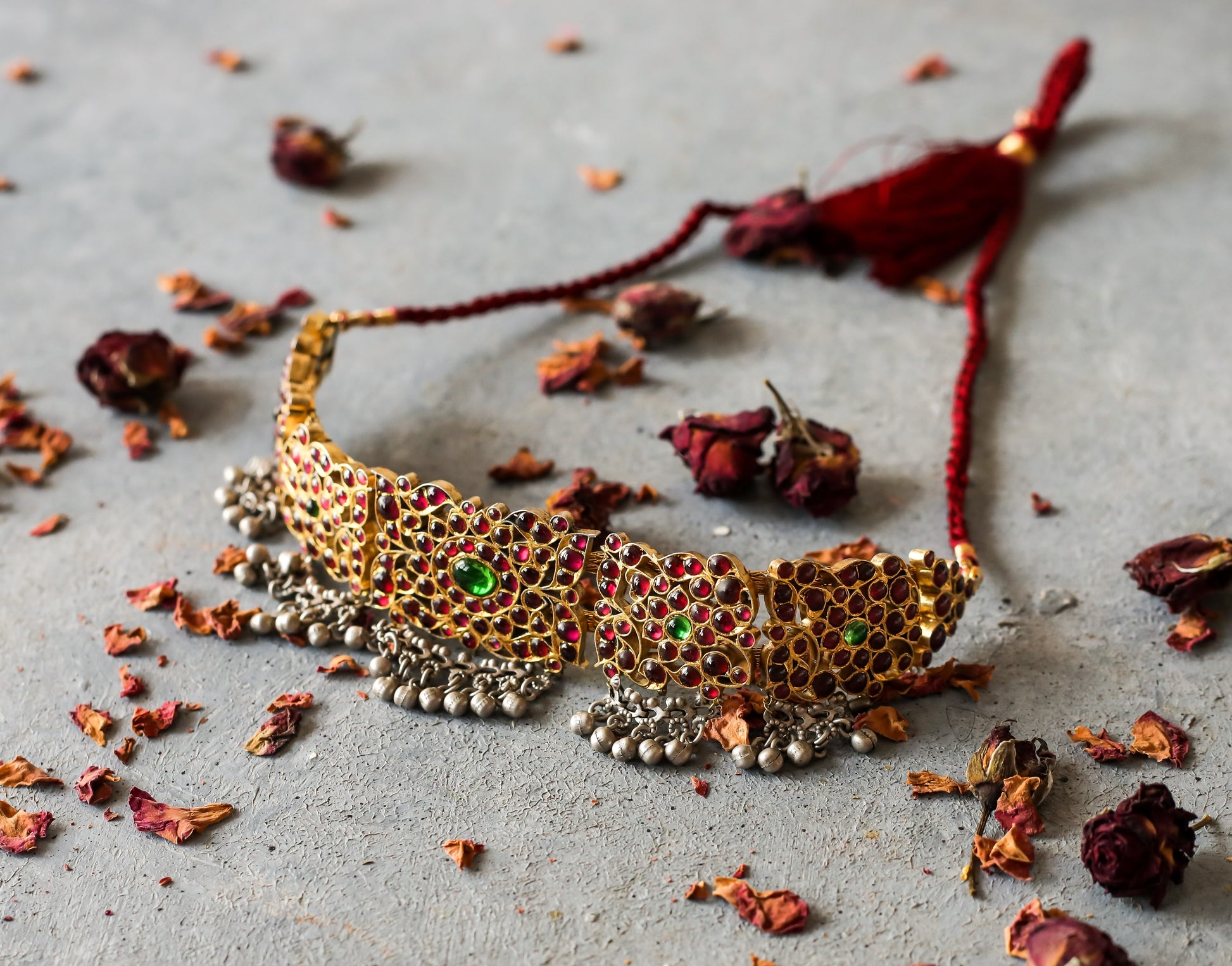 Utsa Choker - Aaharya