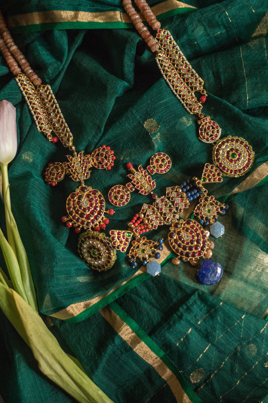 Yahvi Necklace - Aaharya