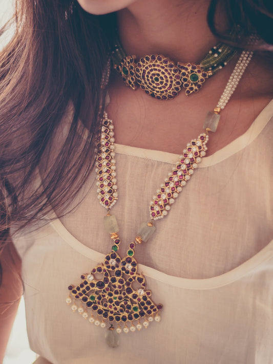 Statuseque Necklace - Aaharya