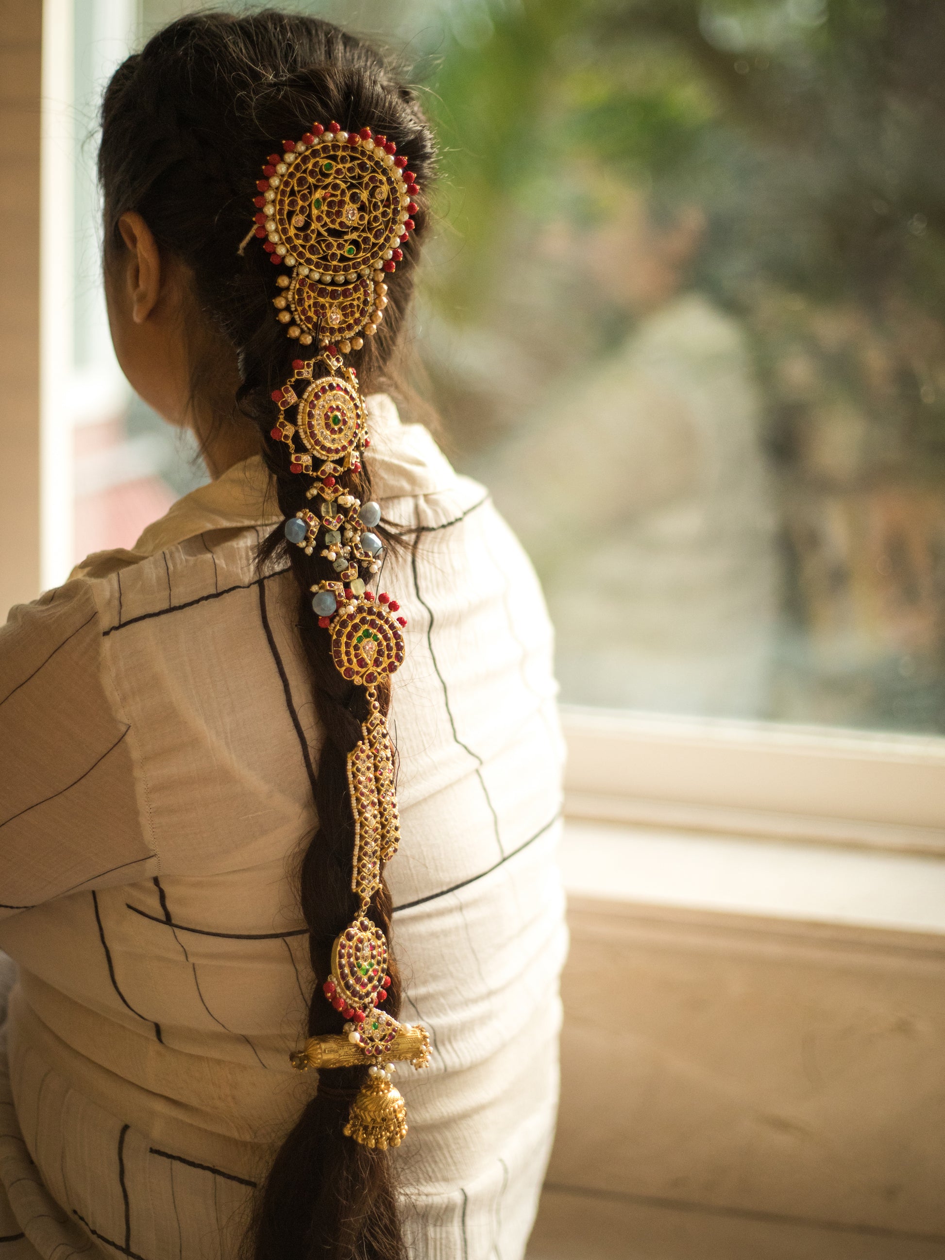 Jeevana Jadanagam - Aaharya