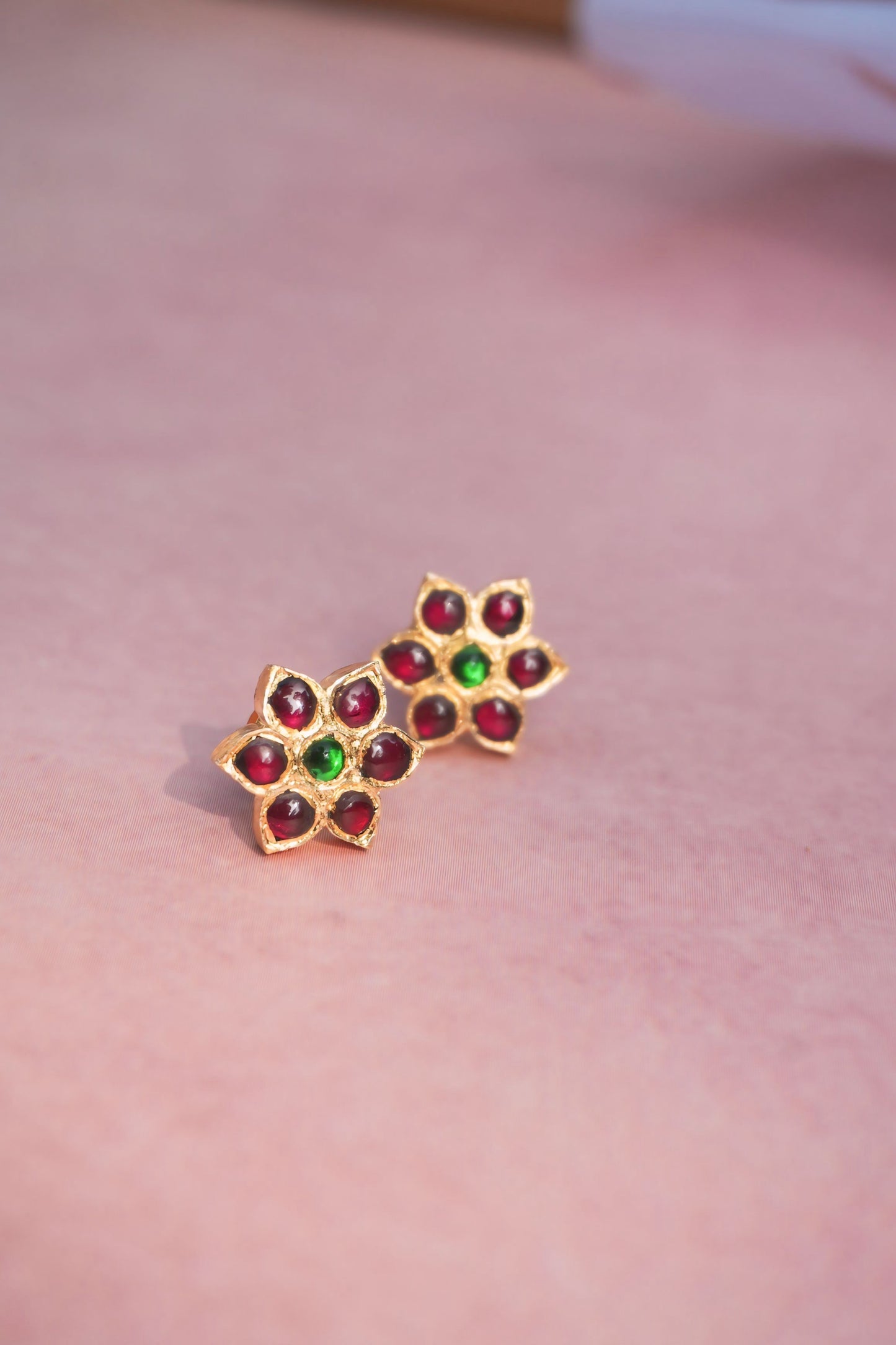 Naajy Studs