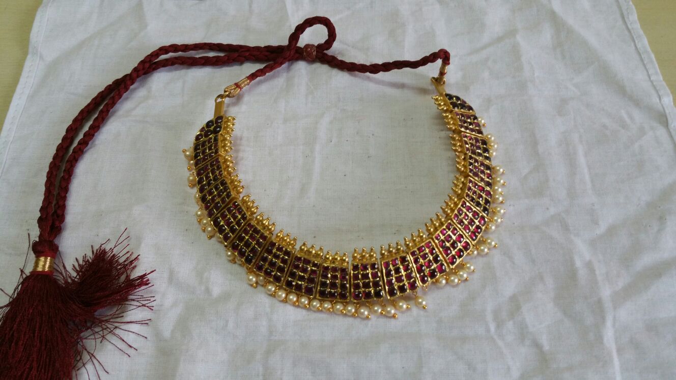 Poothali Purn choker