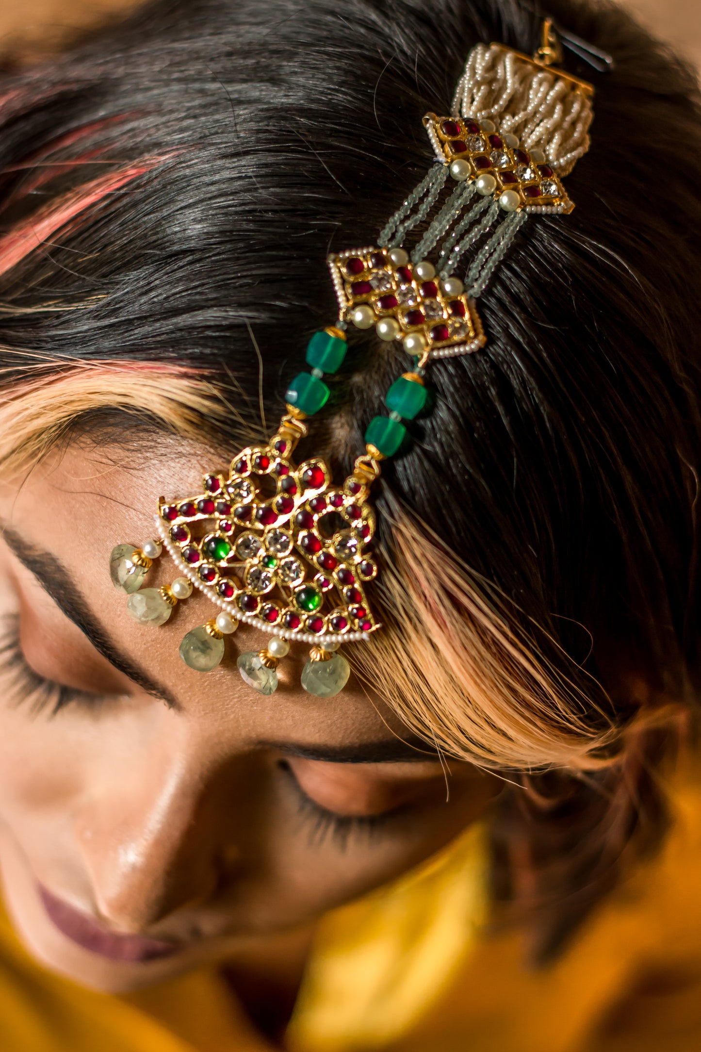 Kimana Maangtikka - Aaharya