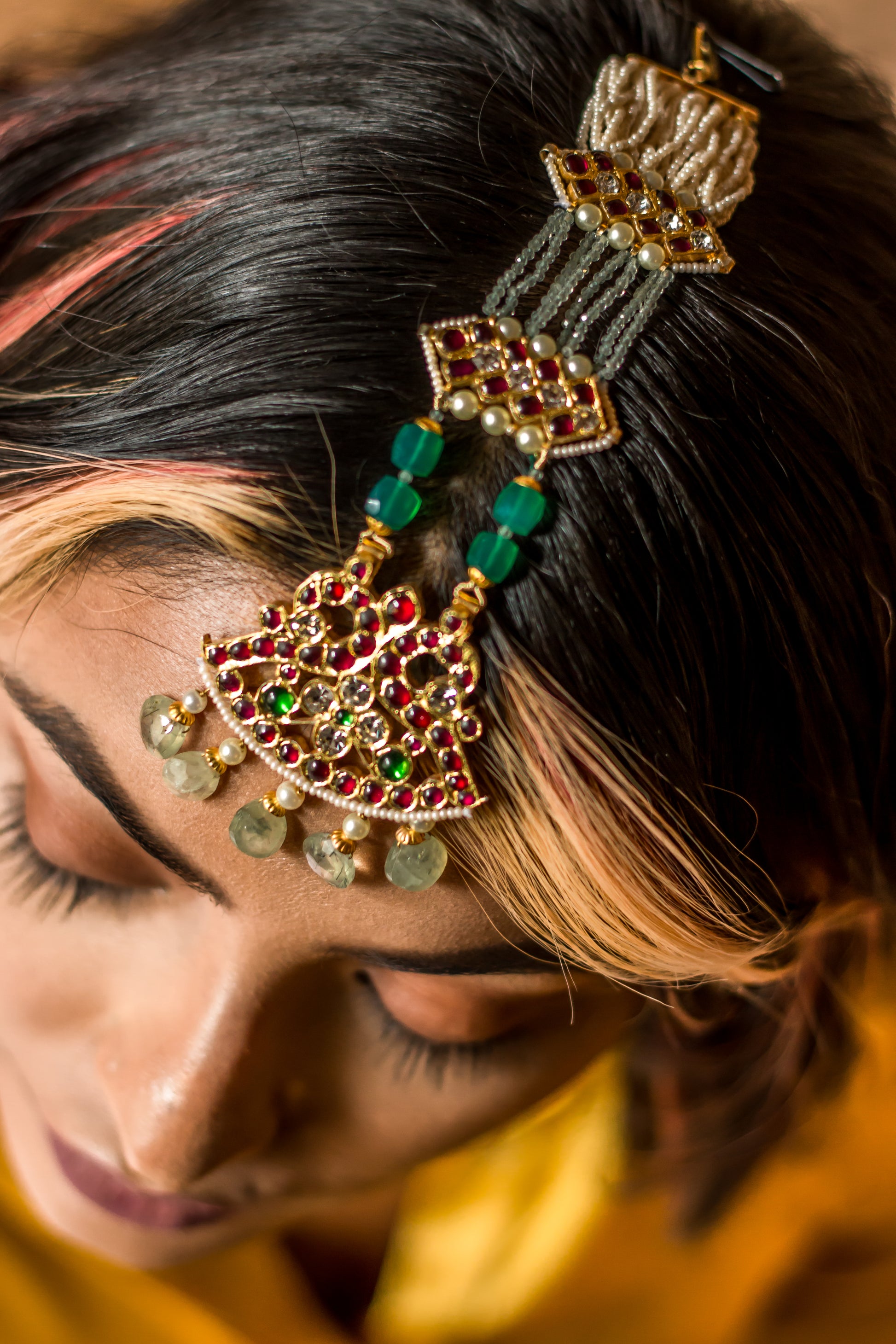 Kimana Maangtikka - Aaharya