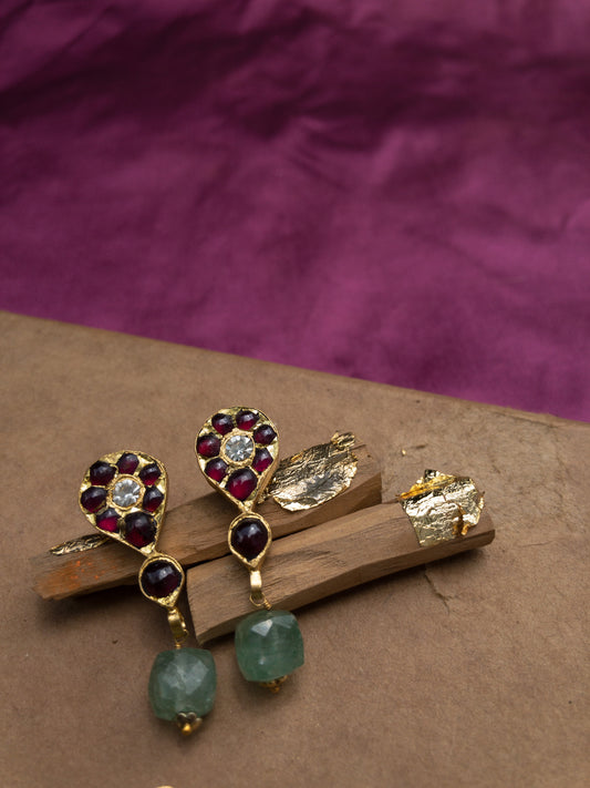 Aambre Studs