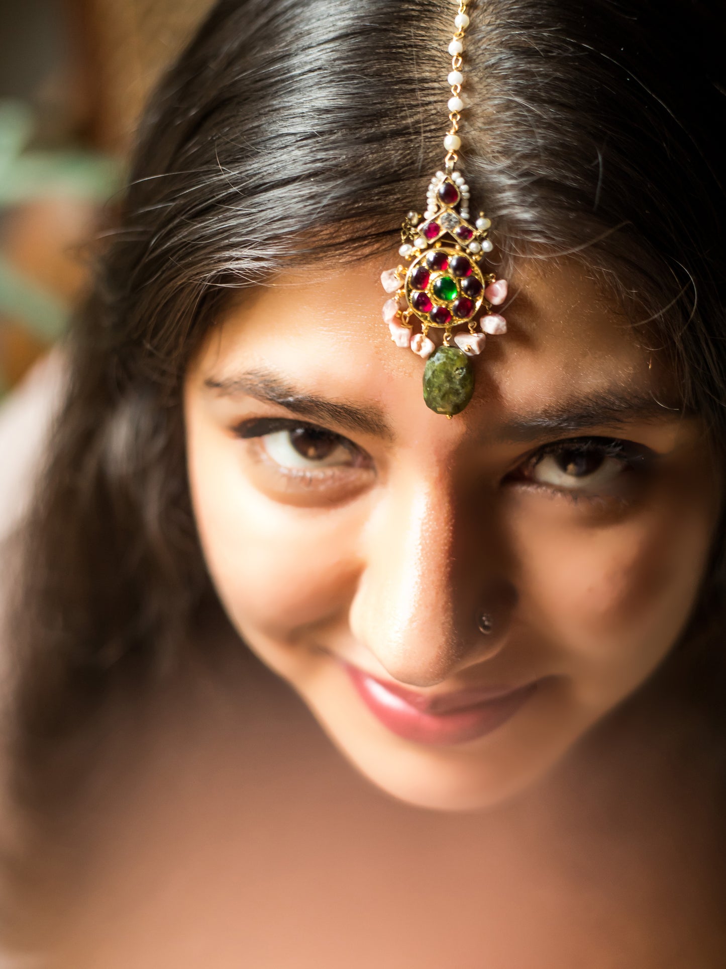 Eka maangtikka - Aaharya