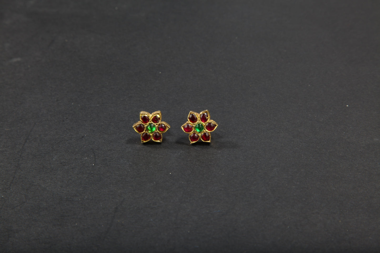 Naajy Studs