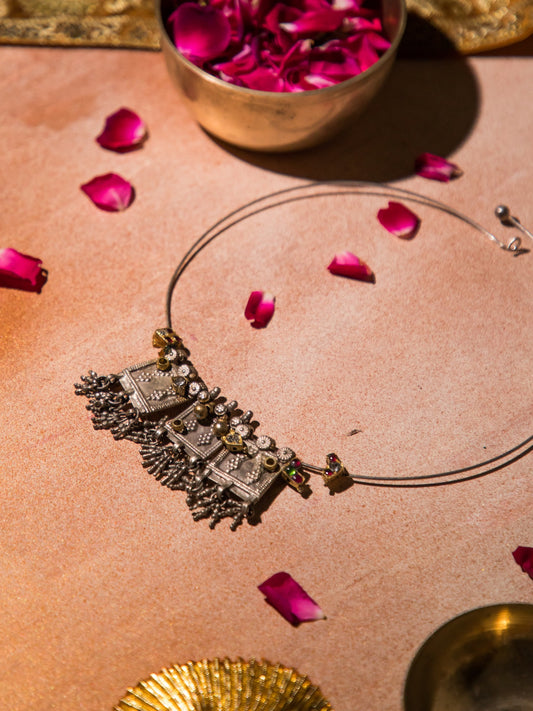 Sama Necklace