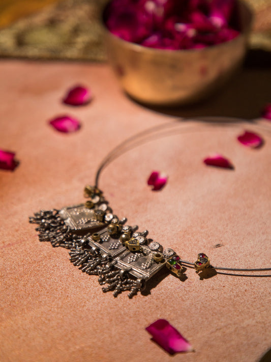 Sama Necklace