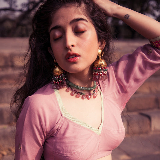 Aambre Necklace