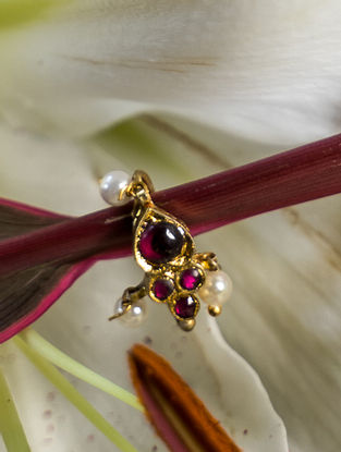 Sukriti Nose Pin